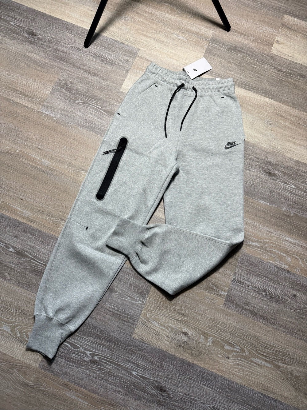 Nike Tech Fleece Jogger - Gray